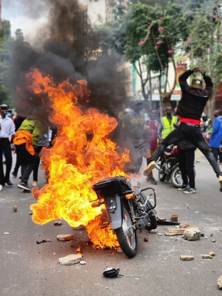 Makabiliano baina ya polisi na waandamanaji wanaolalamikia mauaji ya Ojwang’, huku wanaharakati wakikamatwa