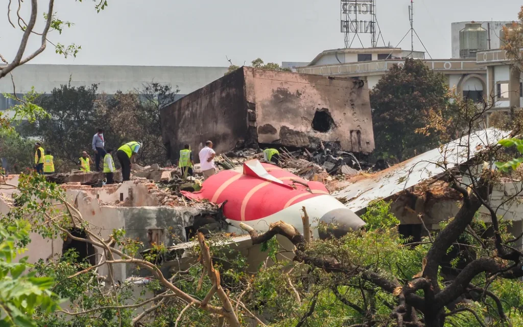 Investigation report: Fuel supply to Air India plane was cut off moments before crash