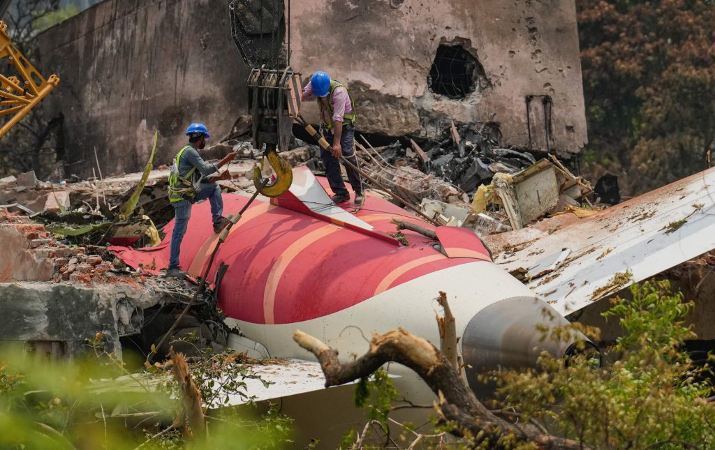 Investigation report: Fuel supply to Air India plane was cut off moments before crash