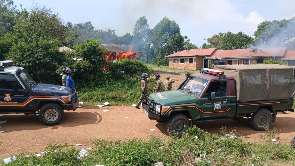 Youths torch Mawego Police Post during escort of blogger Albert Ojwang’s body